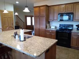 New! Peaceful Mountain Views, Deck, Trails nearby