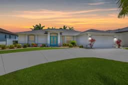 Flamingo Villa