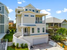 Tango Waves With Pool, Elevator, And Beach Views