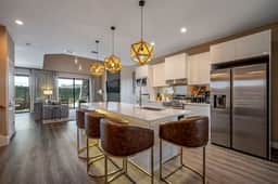 Luxury 3BR Townhouse Near Disney – Magic Village
