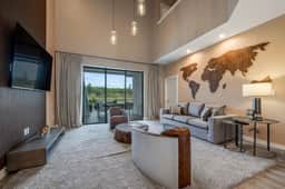 Luxury Family Townhouse Near Disney & Dining