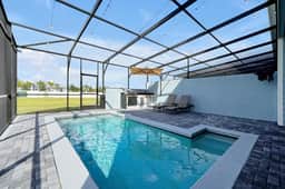 Modern 5BR Home: Themed Rooms, Pool, near Club