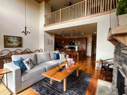 3BR Mountain Retreat with Hot Tub Near Slopes