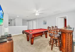 8BR Villa with Pool & Games Room, Sleeps 17