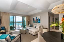 Rose Quartz - 2 Bedroom Luxury Suite with Ocean