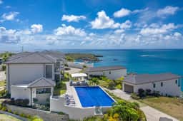 Blue Lace - 2 Bed Luxury Suite with Ocean