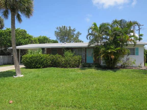 Sea Spray Private Beach Cottage
