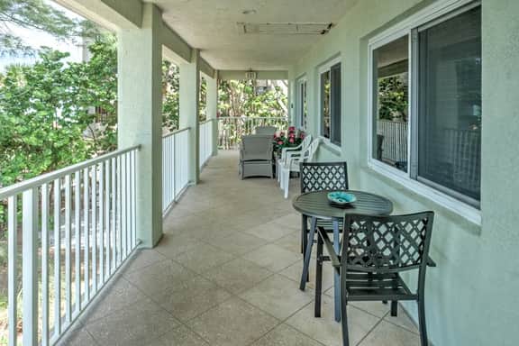 Pet-friendly and really close to beach!