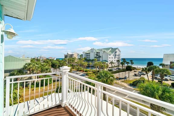 Crystal Playa with Private Pool and Beach Views