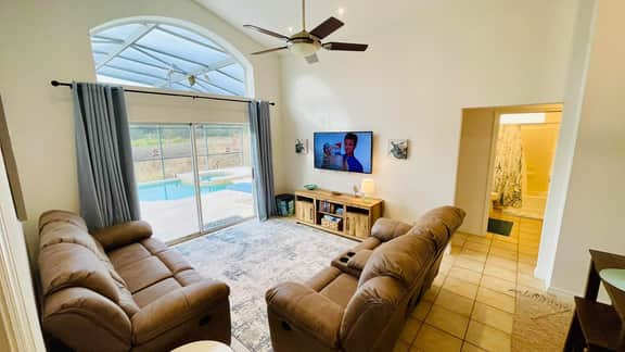 Stunning South facing vacation home w/ pool & spa!