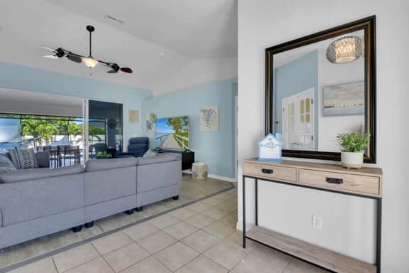Aqua Dream Escape - Pet Friendly w Game Room