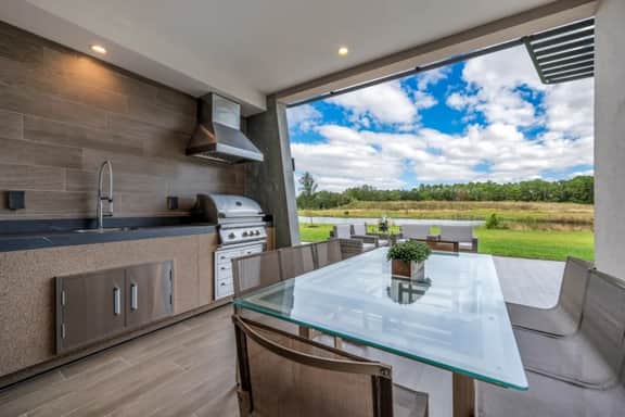 Luxury Family Townhouse Near Disney & Dining