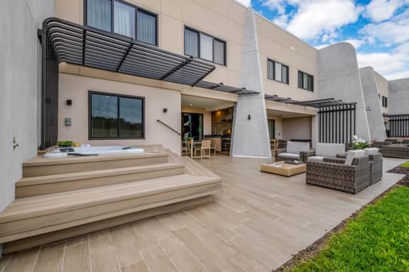 Disney Getaway – Luxury Townhouse with Hot Tub