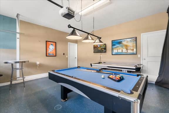 Grand 10-Bedroom Estate with Games Room and Resort Amenities