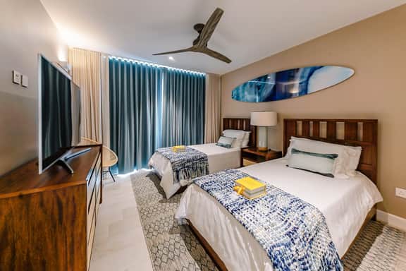 Blue Lace - 2 Bed Luxury Suite with Ocean