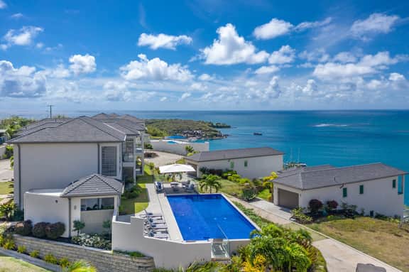 Blue Lace - 2 Bed Luxury Suite with Ocean