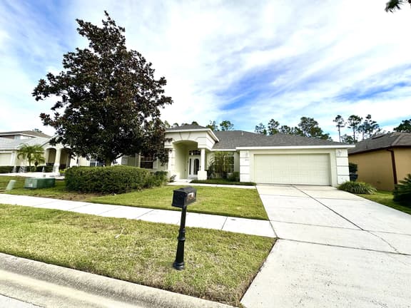 4 Bed Pool Home on Golf Community