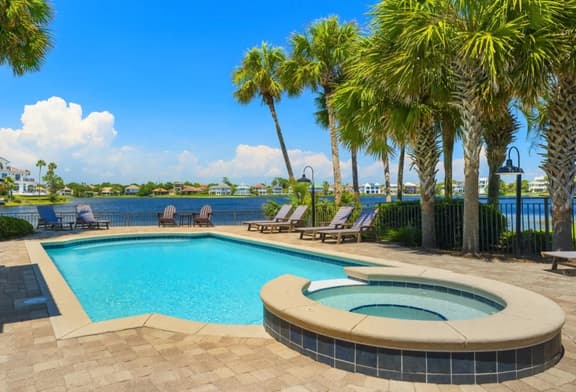 Belleza Del Mar with Game Room and Lakefront Pool