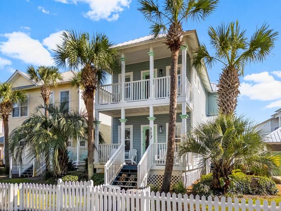Claire De Lune with Pool and Beach Access