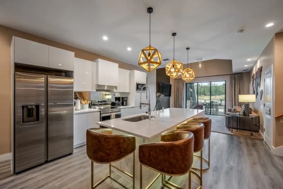 Disney Getaway – Luxury Townhouse with Hot Tub