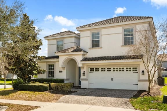 Grand 10-Bedroom Estate with Games Room and Resort Amenities