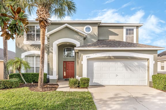 Luxury 8-Bed Villa Near Disney with Pool & More