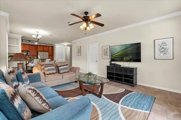 901CharoPkwy #723