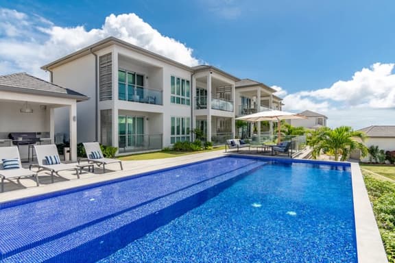 Jade - 2-Bed Luxury Suite with Ocean Views